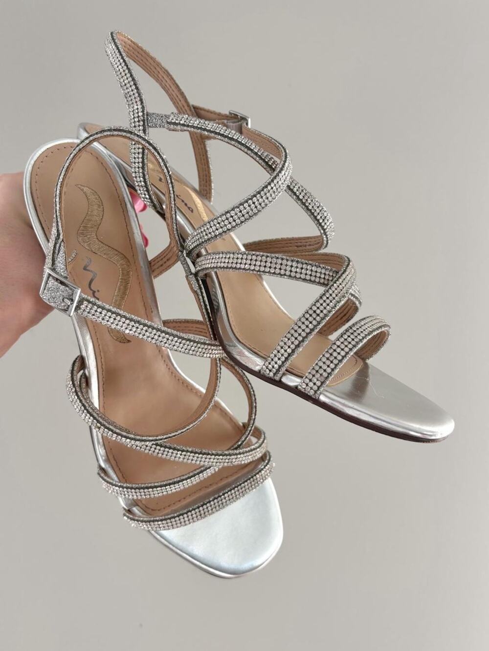 Nina Bloom Silver Rhinestone Strappy Kitten Heels Sandals Wedding Glam Size 8.5